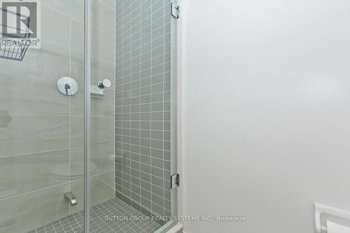 1409 - 4655 Metcalfe Avenue, Mississauga, ON - Indoor Photo Showing Bathroom