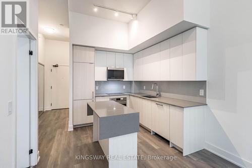 346 - 2485 Taunton Road, Oakville, ON - Indoor Photo Showing Kitchen With Upgraded Kitchen