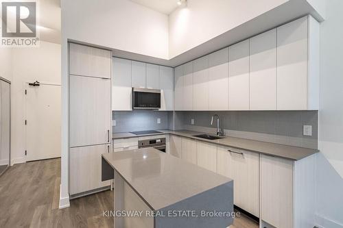 346 - 2485 Taunton Road, Oakville, ON - Indoor Photo Showing Kitchen