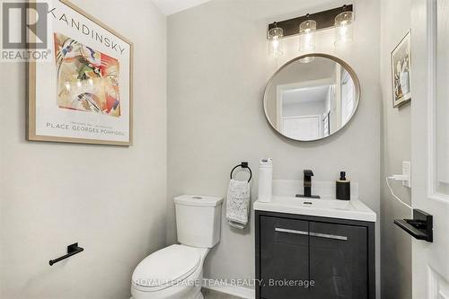 266 Sorento Street, Ottawa, ON - Indoor Photo Showing Bathroom