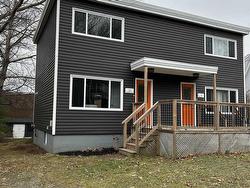 12A Brock Street  Dartmouth, NS B2Y 3S9