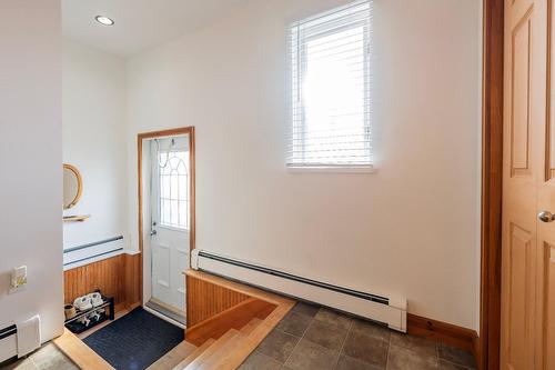 Hall d'entrée/Vestibule - 1217 Ch. De La Vernière, Les Îles-De-La-Madeleine, QC - Indoor Photo Showing Other Room