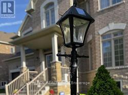 936 GORING CIRCLE  Newmarket, ON L3X 0B6