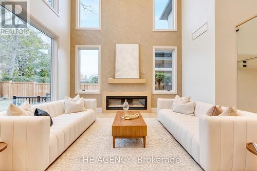 Eagle eye view of beautiful Family Area.20ft high - 512 Weynway Court, Oakville, ON - Indoor Photo Showing Other Room