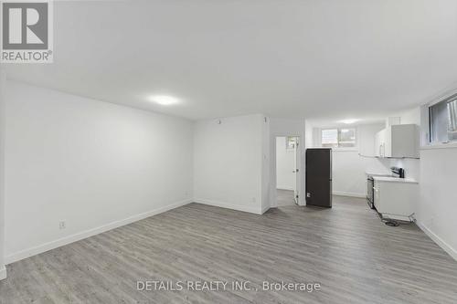 B - 828 B Maplewood Avenue, Ottawa, ON - Indoor