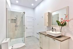 Salle de bains attenante à la CCP - 