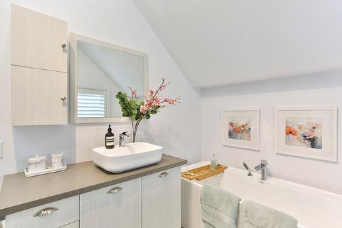 Salle de bains attenante à la CCP - 1202 Rue Shefford, Bromont, QC - Indoor Photo Showing Bathroom