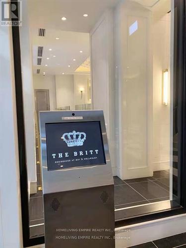 1720 - 955 Bay Street, Toronto, ON - Indoor Photo Showing Other Room