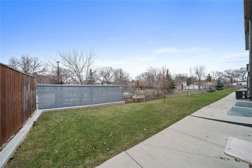 8 651 Kingsbury Avenue, Winnipeg, MB - Outdoor