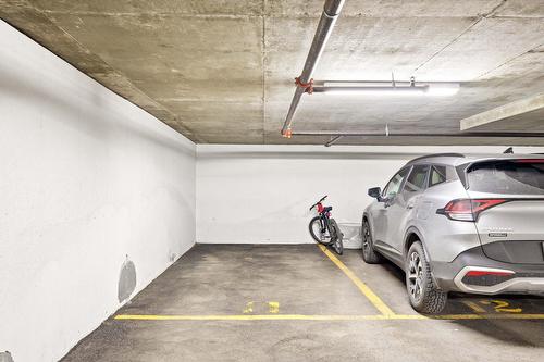 Garage - 307-355 Rue Hurteau, Dollard-Des-Ormeaux, QC - Indoor Photo Showing Garage