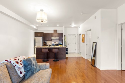 Living Room - 307-355 Rue Hurteau, Dollard-Des-Ormeaux, QC - Indoor Photo Showing Kitchen
