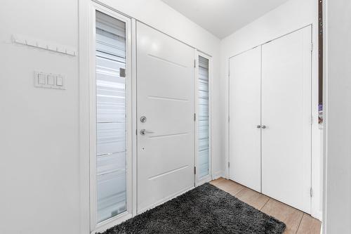 Hall d'entrée/Vestibule - 343 Rue Schubert, Saint-Jean-Sur-Richelieu, QC - Indoor Photo Showing Other Room