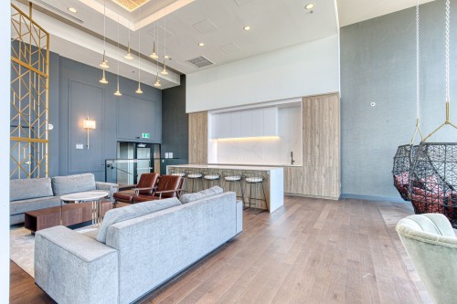 Salle communautaire - 904-5905 Boul. Du Quartier, Brossard, QC - Indoor