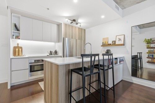 Cuisine - 904-5905 Boul. Du Quartier, Brossard, QC - Indoor Photo Showing Kitchen With Upgraded Kitchen