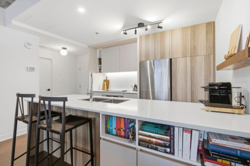 Cuisine - 904-5905 Boul. Du Quartier, Brossard, QC - Indoor Photo Showing Kitchen With Double Sink With Upgraded Kitchen