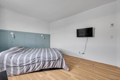 Chambre à coucher - 309-3455 Rue Clemenceau, Québec (Beauport), QC - Indoor Photo Showing Bedroom