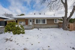 605 Rue Kléber  Laval (Duvernay), QC H7E 3T3