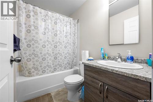 1010 Reynolds Street, Regina, SK - Indoor Photo Showing Bathroom