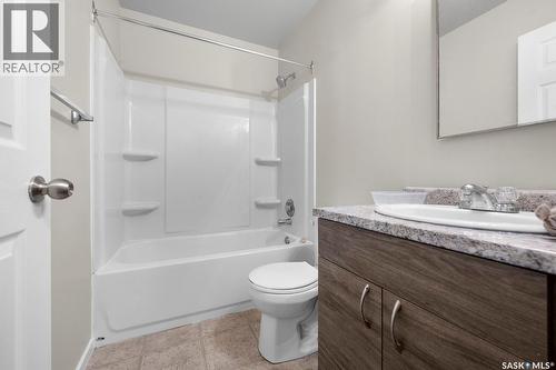 1010 Reynolds Street, Regina, SK - Indoor Photo Showing Bathroom