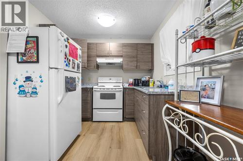 1010 Reynolds Street, Regina, SK - Indoor Photo Showing Kitchen
