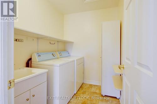 569 Garbutt Terrace, Peterborough (Northcrest Ward 5), ON - Indoor Photo Showing Laundry Room
