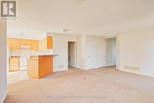569 Garbutt Terrace, Peterborough (Northcrest Ward 5), ON - Indoor Photo Showing Kitchen