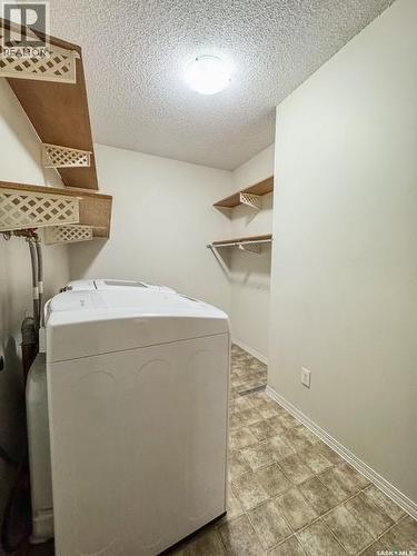 305 1110 9Th Avenue Ne, Swift Current, SK - Indoor Photo Showing Laundry Room