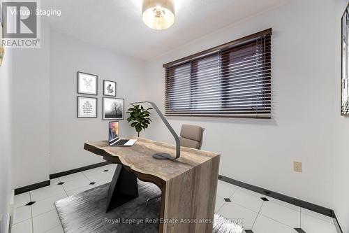 100 National Drive, Hamilton, ON - Indoor Photo Showing Other Room