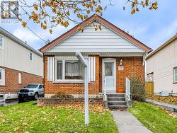 18 HERRON AVENUE  Toronto, ON M1L 3V7