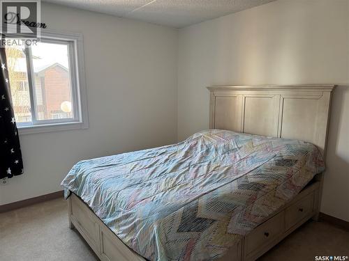 204 463 Pendygrasse Road, Saskatoon, SK - Indoor Photo Showing Bedroom