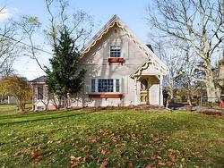 2151 1 Highway  Auburn, NS B0P 0B3