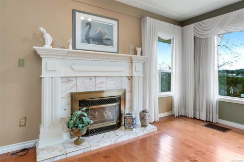 4335 Emily Carr Dr, Saanich, BC 