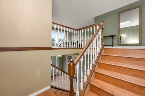 4335 Emily Carr Dr, Saanich, BC 