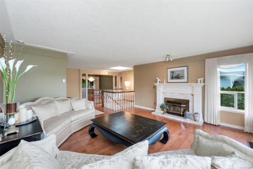 4335 Emily Carr Dr, Saanich, BC 