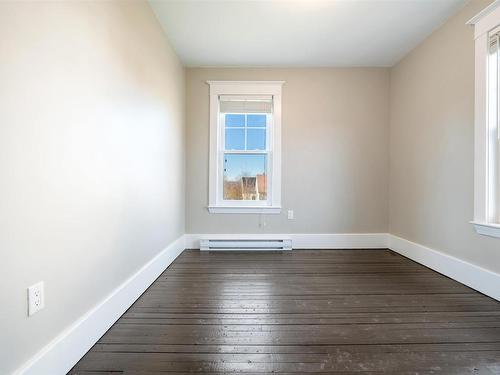 6 Hamilton Avenue, Brookfield, NS 