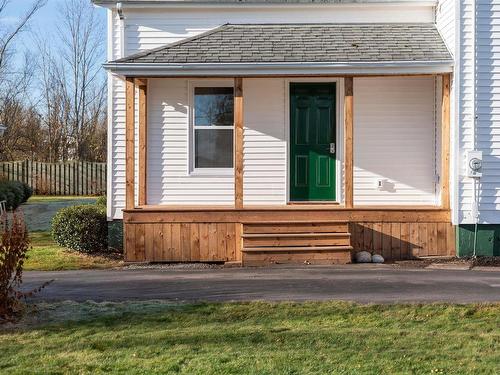 6 Hamilton Avenue, Brookfield, NS 