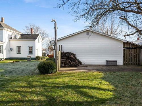 6 Hamilton Avenue, Brookfield, NS 