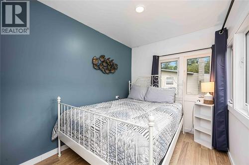 7790 Gallie Street, Plympton-Wyoming, ON - Indoor Photo Showing Bedroom