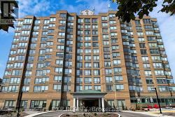 711 - 711 ROSSLAND ROAD E  Whitby, ON L1N 8Z1