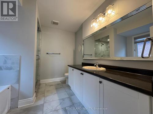 145 Argento Crescent, Vaughan, ON - Indoor Photo Showing Bathroom