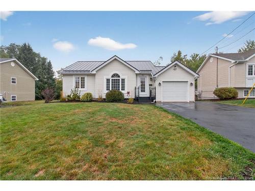 52 Frederic, Dieppe, NB 