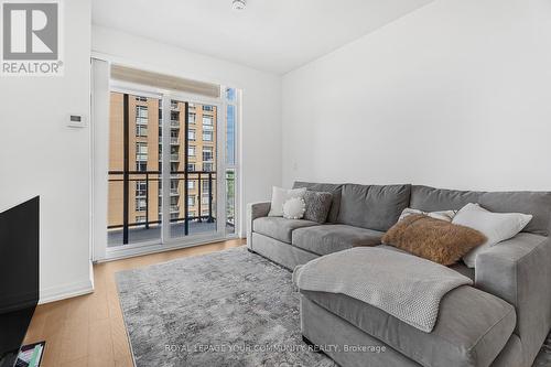 802 - 155 Caroline Street, Waterloo, ON - Indoor Photo Showing Living Room