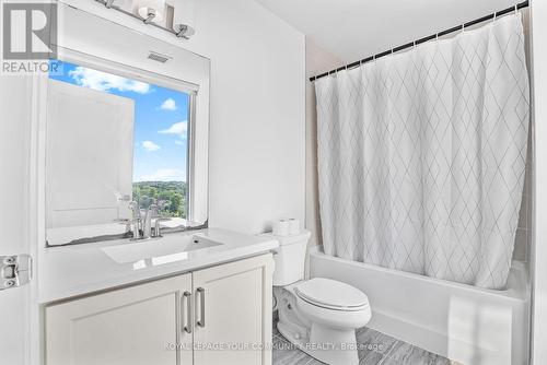 802 - 155 Caroline Street, Waterloo, ON - Indoor Photo Showing Bathroom