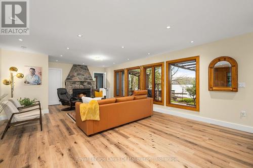 1073 Grass Lake Road, Dysart Et Al (Dysart), ON - Indoor Photo Showing Living Room With Fireplace