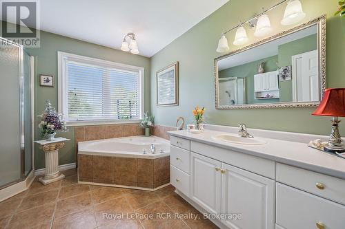 2 Murray Way, Minto, ON - Indoor Photo Showing Bathroom