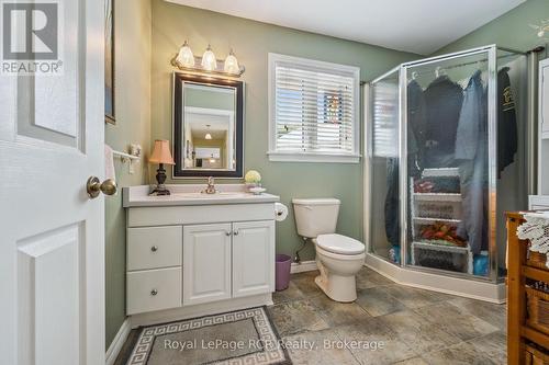 2 Murray Way, Minto, ON - Indoor Photo Showing Bathroom