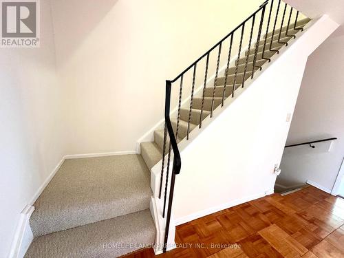 161 Carolbreen Square, Toronto, ON - Indoor Photo Showing Other Room