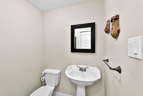 Powder room - 1209 Rue Mathieu, Prévost, QC - Indoor Photo Showing Bathroom