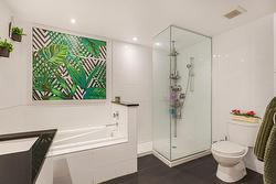 Salle de bains attenante à la CCP - 