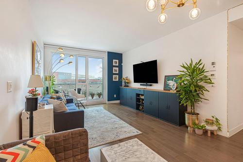 Salon - 316-4959 Rue Jean-Talon O., Montréal (Côte-Des-Neiges/Notre-Dame-De-Grâce), QC - Indoor Photo Showing Living Room